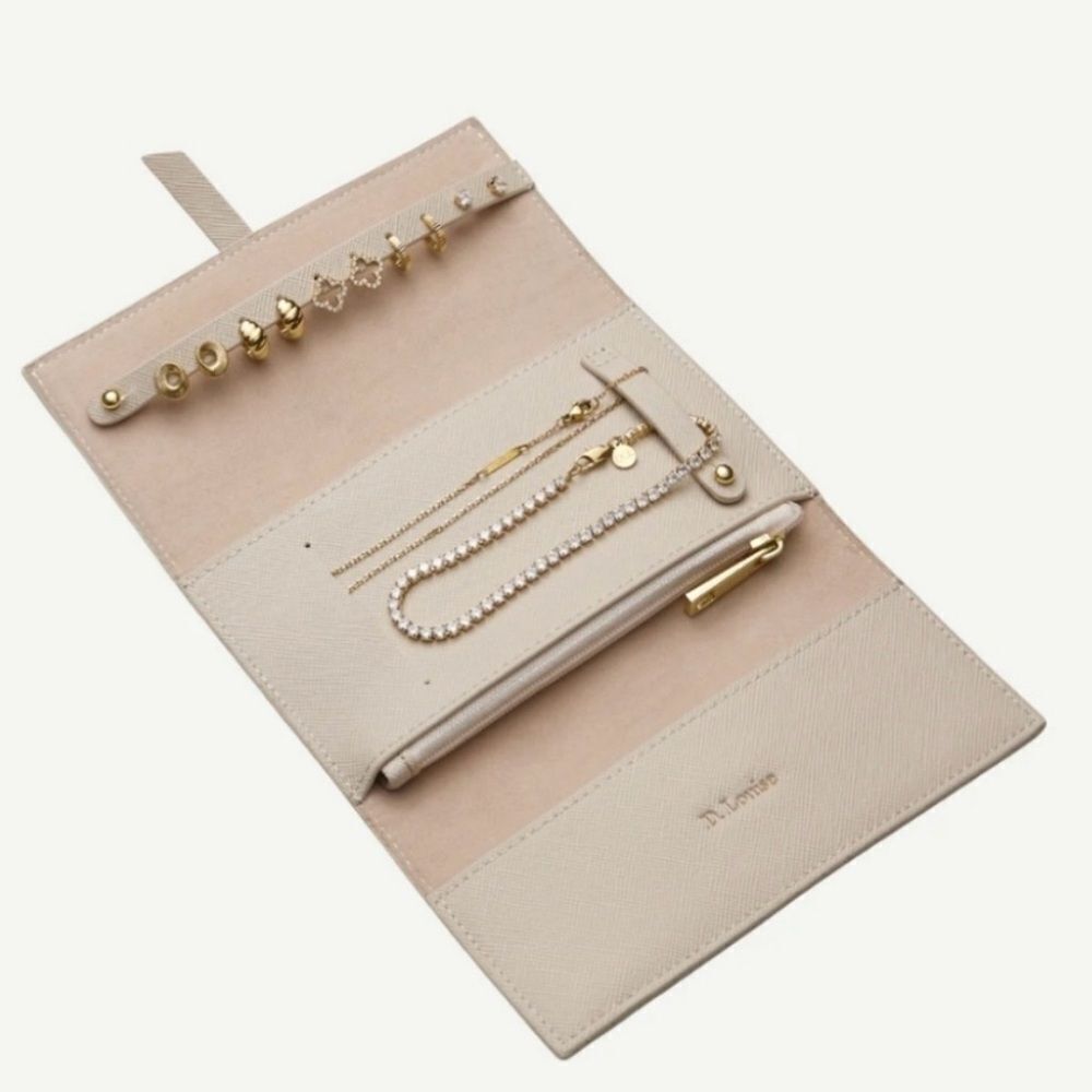 D. Louise Travel Jewelry Holder